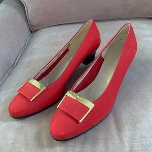 Salvatore Ferragamo Red Pumps, Size 7.5, Narrow, Vintage